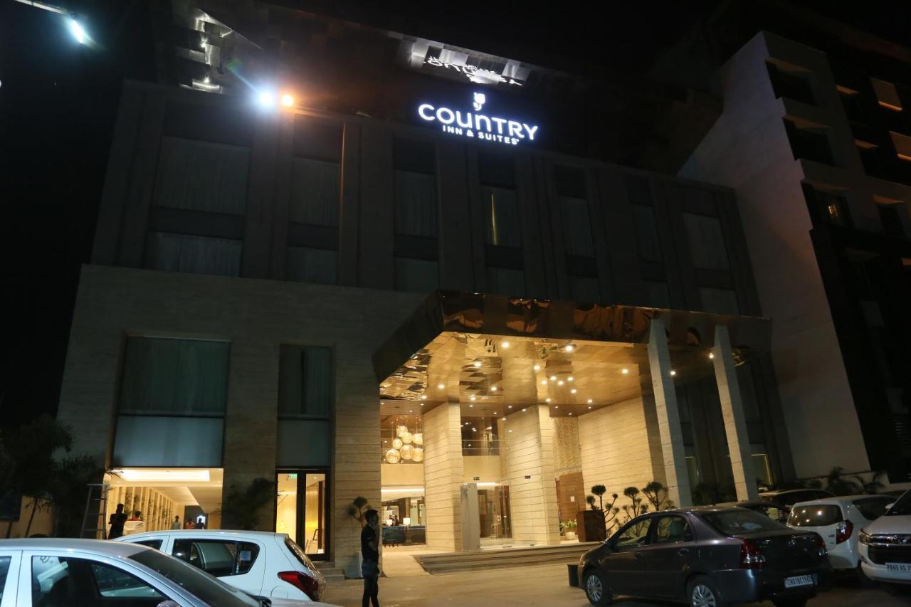 Country Inn & Suites By Radisson Chandigarh Zirakpur Kültér fotó