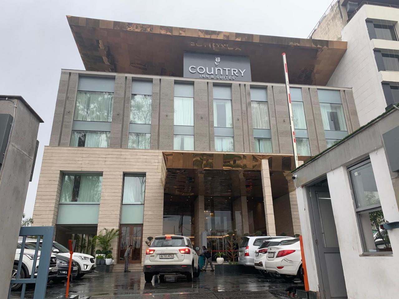 Country Inn & Suites By Radisson Chandigarh Zirakpur Kültér fotó